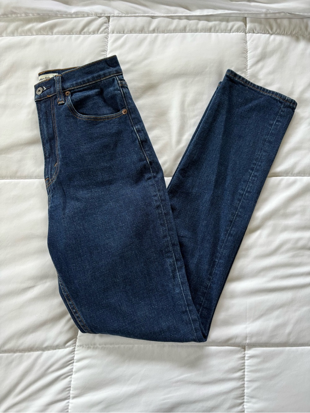 Abercrombie Curve Love Ultra High Rise Slim Straight Jeans 26 Long